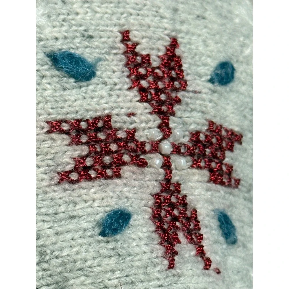 Christopher &‎ Banks Embroidered Snowflake Sweater Holiday Winter Size M